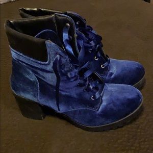 COPY - Crushed blue velvet boots with ribbon laces